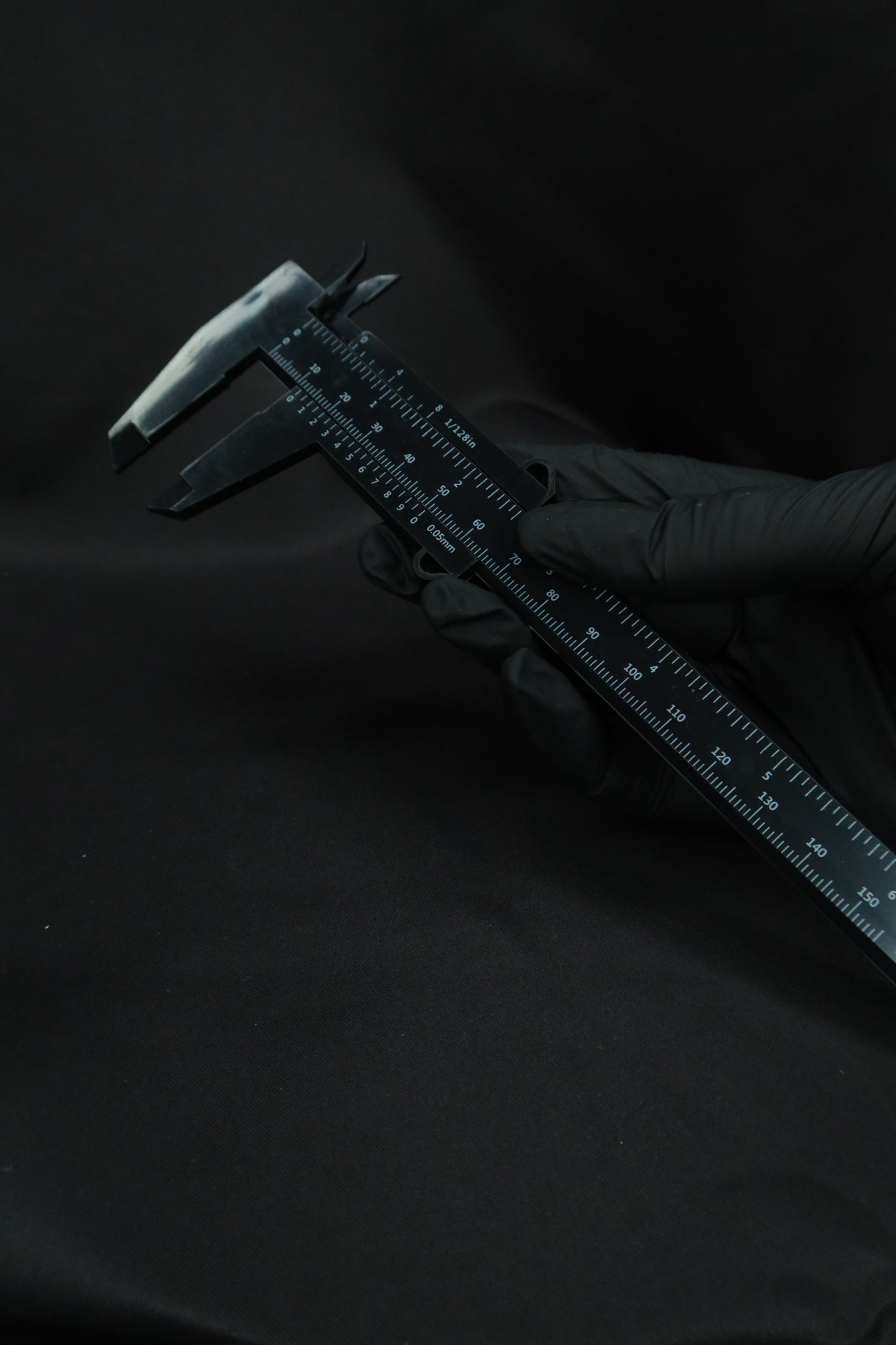 Basic Black Caliper